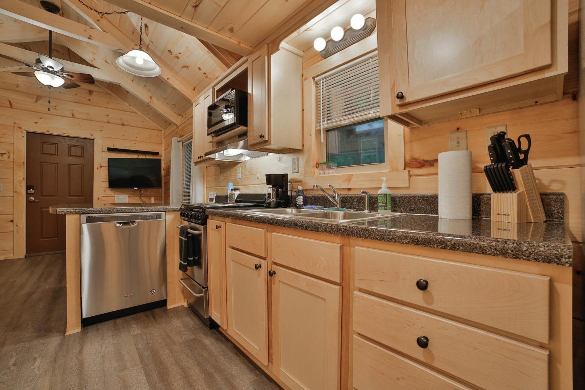 Jake Cabin Luxury Hot Tub Cabin Near Downtown 查塔努加 外观 照片